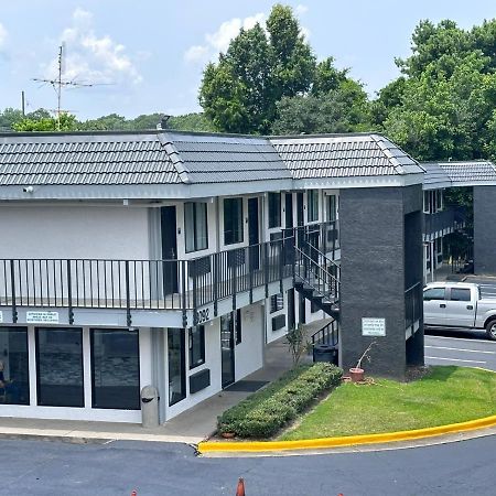 Masters Inn Atlanta - Doraville At I-85 & 285 Екстериор снимка