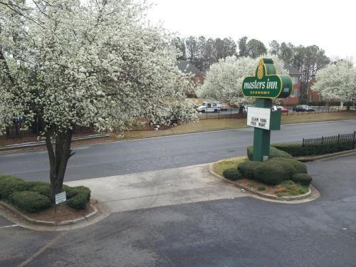 Masters Inn Atlanta - Doraville At I-85 & 285 Екстериор снимка